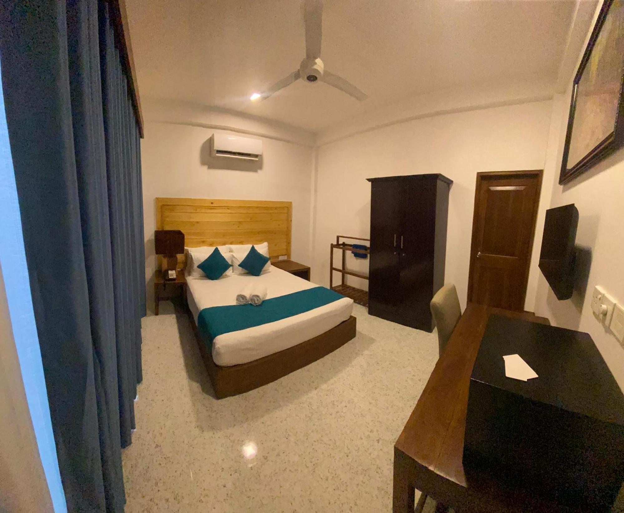 Trinco Beach Resort Тринкомале Екстериор снимка