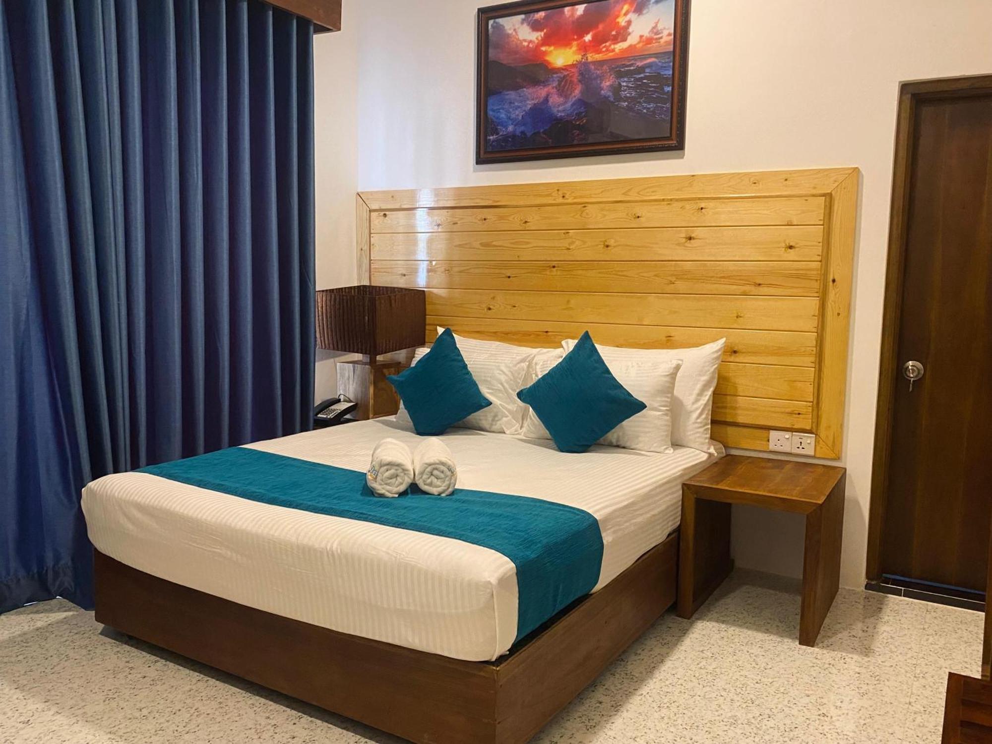 Trinco Beach Resort Тринкомале Екстериор снимка